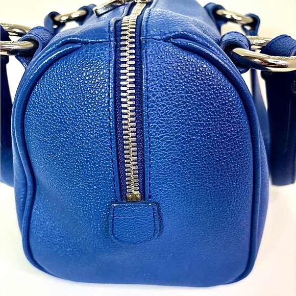 MCM Breathtakingly Beautiful Blue Pebbled Leather Boston Bag - Picture 9 of 14